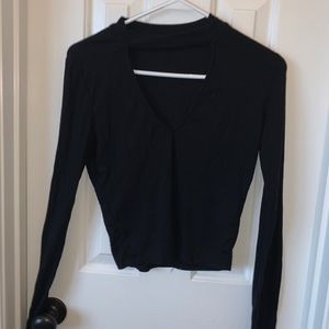 black key hole crop top